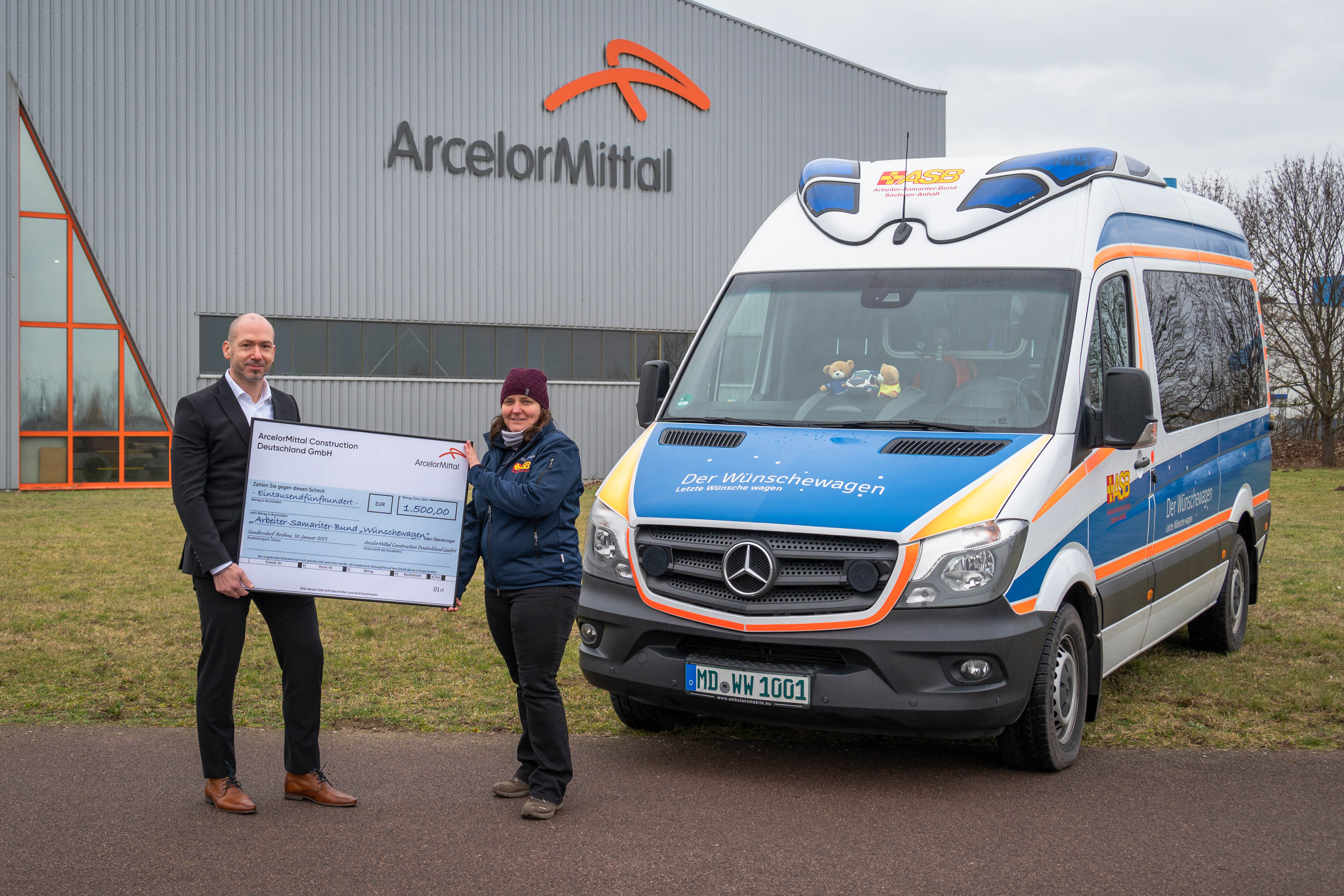 ArcelorMittal unterstützt den Wünschewagen Sachsen-Anhalt