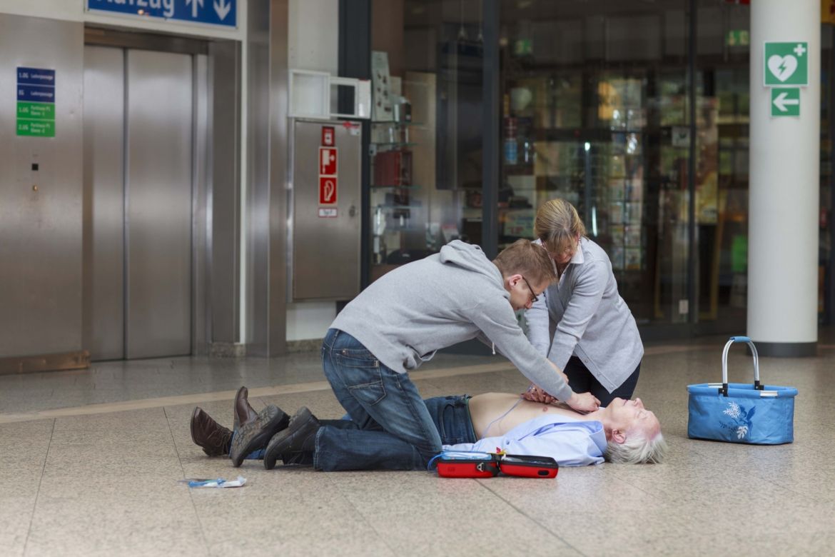 Kreislaufstillstand/Wiederbelebung mit AED