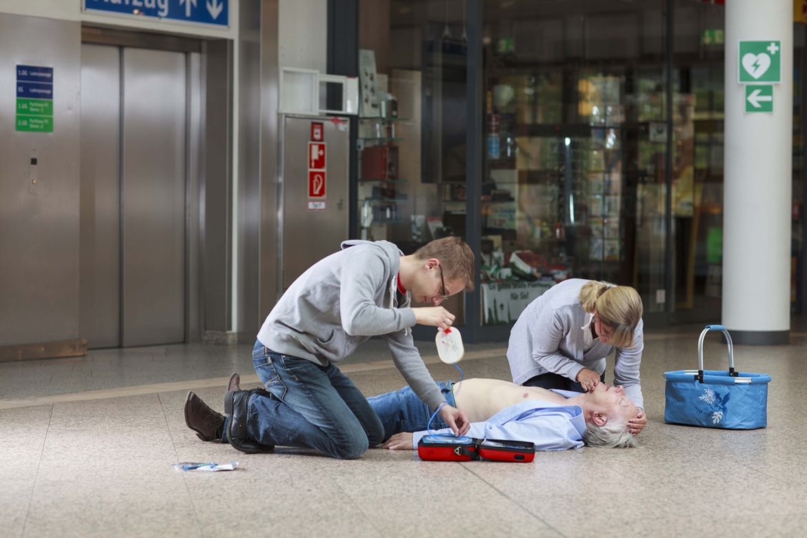 Kreislaufstillstand/Wiederbelebung mit AED