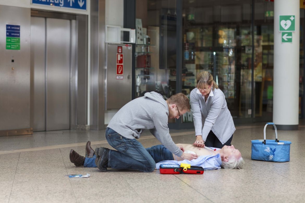 Kreislaufstillstand/Wiederbelebung mit AED