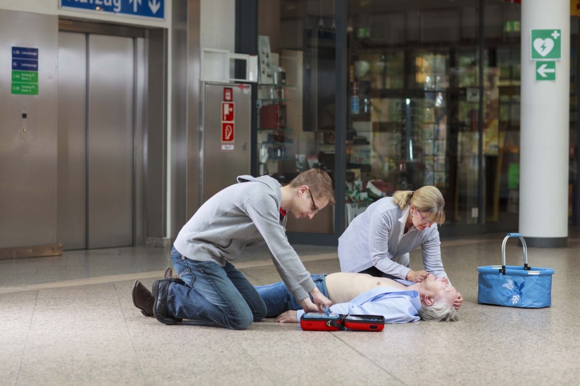 Kreislaufstillstand/Wiederbelebung mit AED